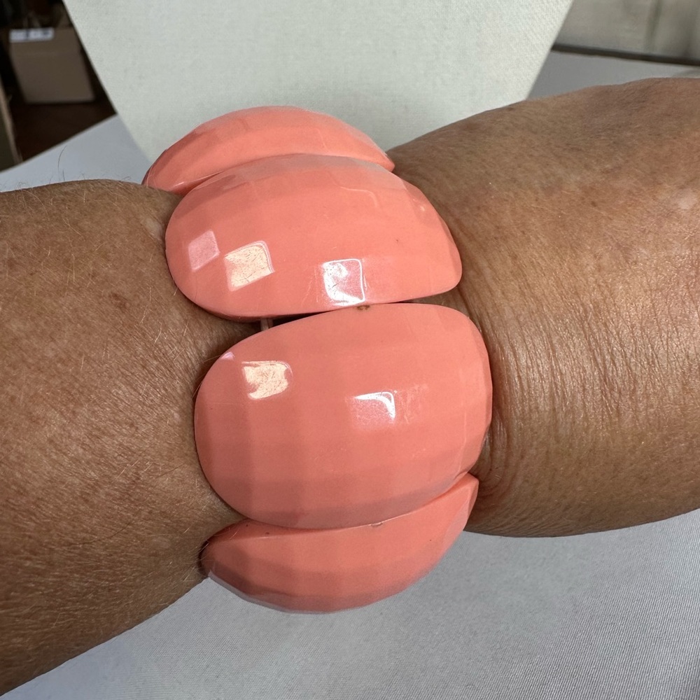 Large chunky peach color stretch bracelet